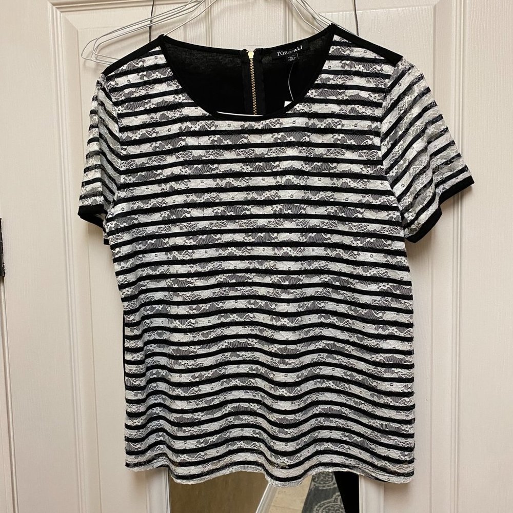 NWT Dressbarn Roz & Ali lace overlay short sleeve shirt with back zip size PL